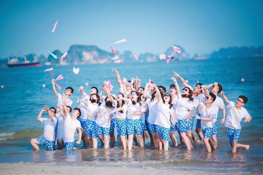 mau-ao-dong-phuc-lop